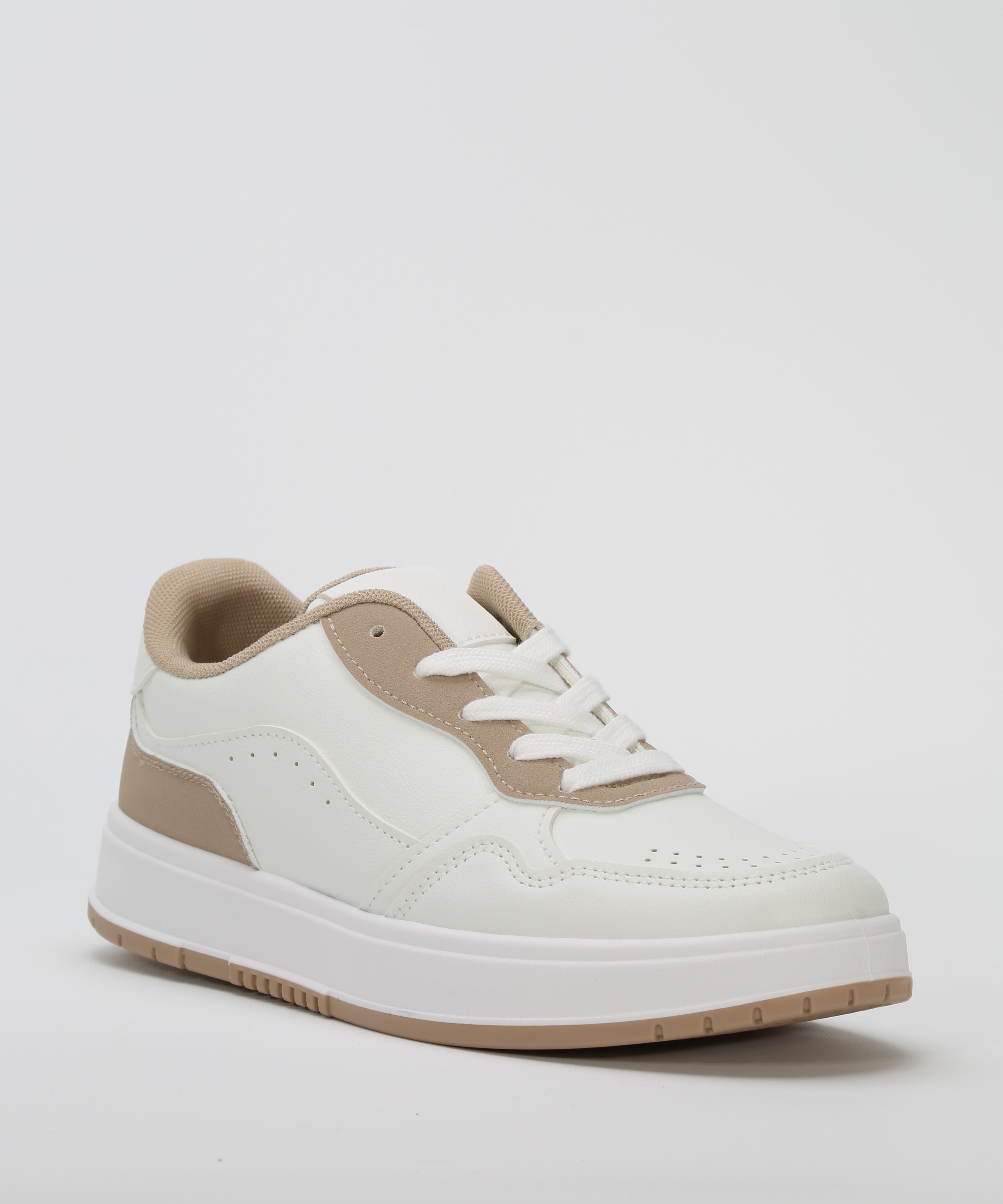 Zapatilla detalle bicolor